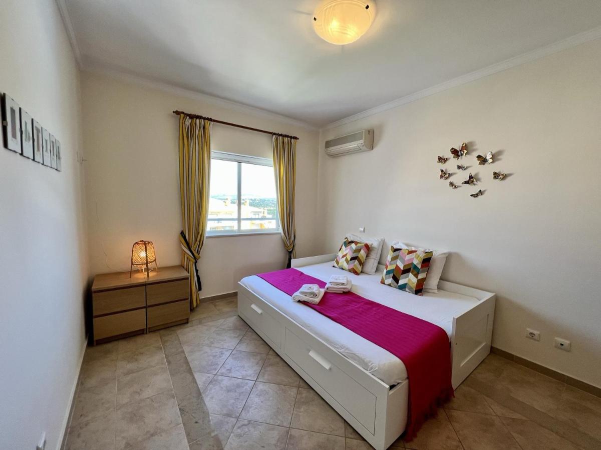 Albufeira Valley 1 With Pool By Homing Extérieur photo